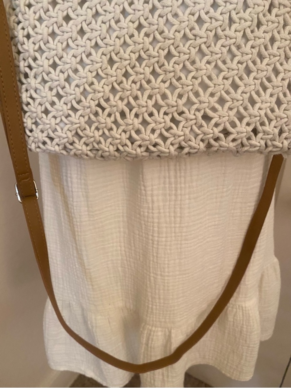 Woven Macramé Crossbody Bag with Wooden Rings - White - Picture 10 of 13